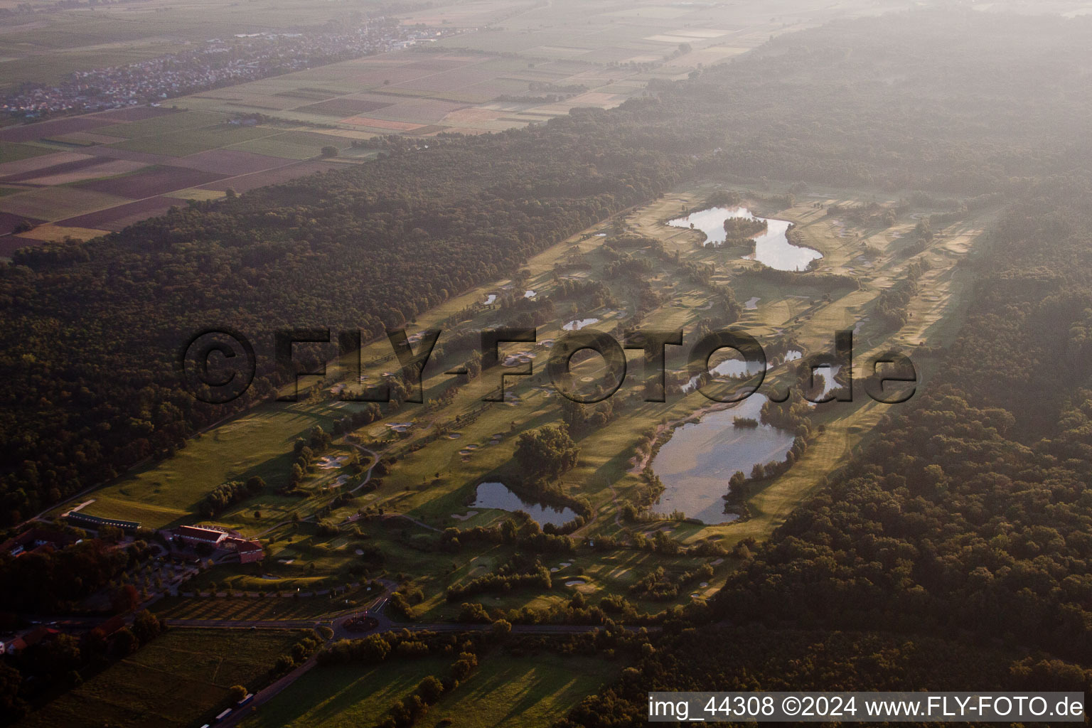 Photographie aérienne de Club de golf à Essingen dans le département Rhénanie-Palatinat, Allemagne