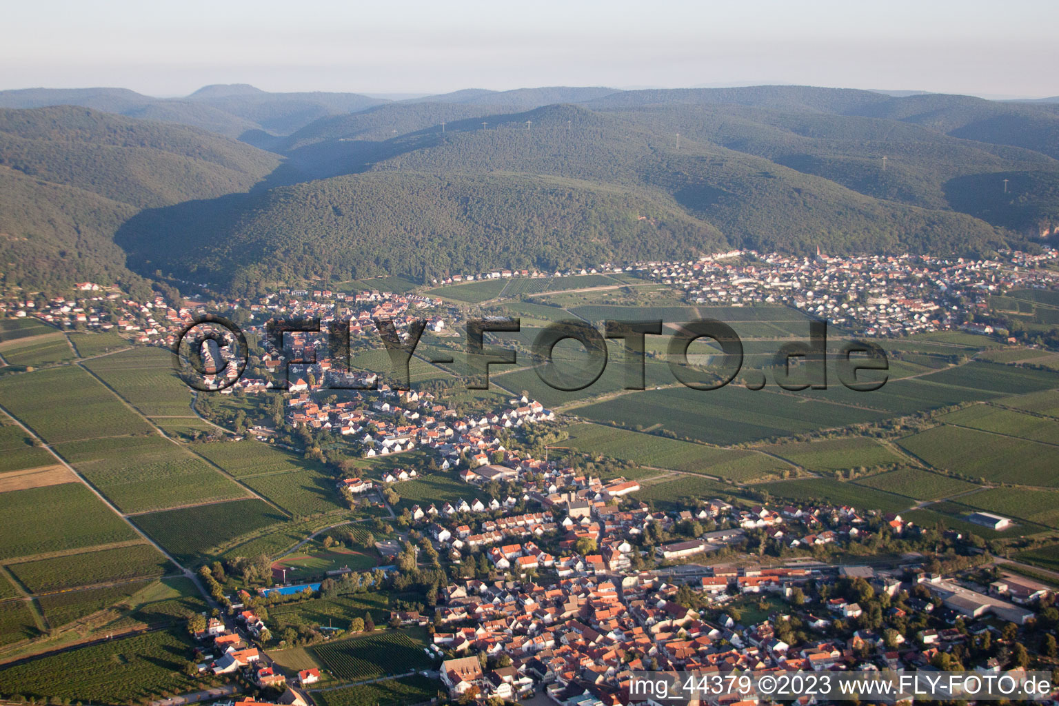 Image drone de Quartier Mußbach in Neustadt an der Weinstraße dans le département Rhénanie-Palatinat, Allemagne