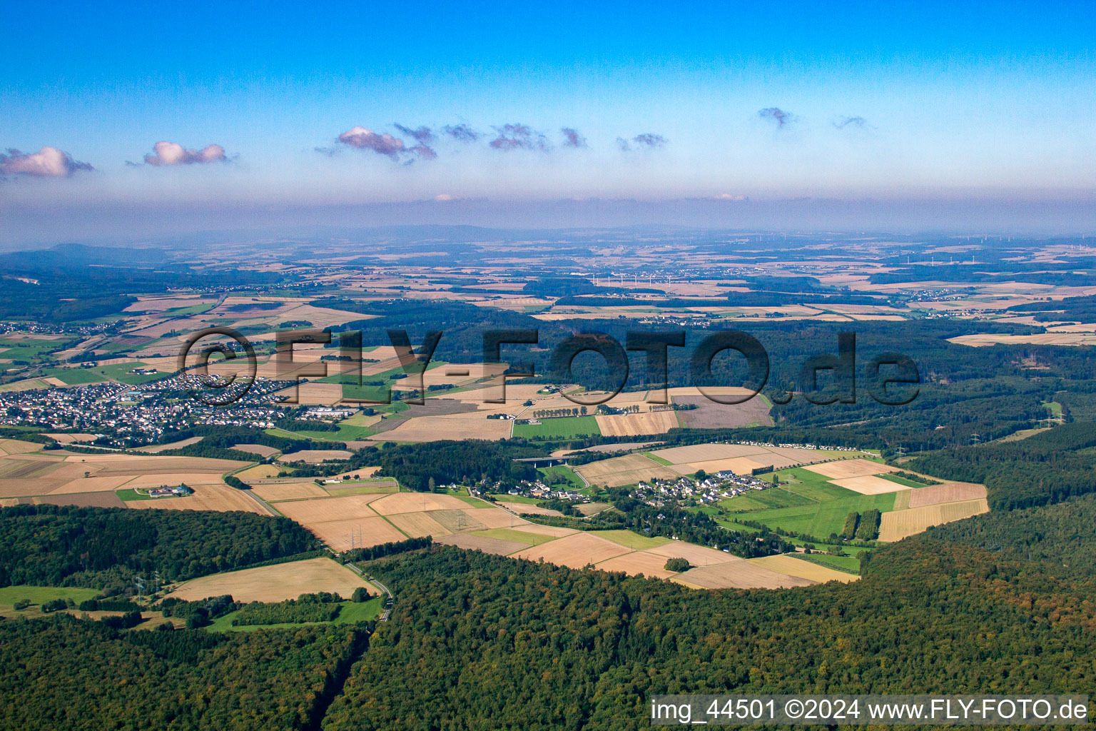 Photographie aérienne de Rheinböllen dans le département Rhénanie-Palatinat, Allemagne