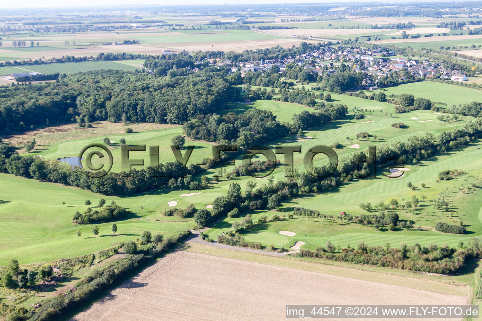 Vue aérienne de Château du club de golf Miel à le quartier Miel in Swisttal dans le département Rhénanie du Nord-Westphalie, Allemagne