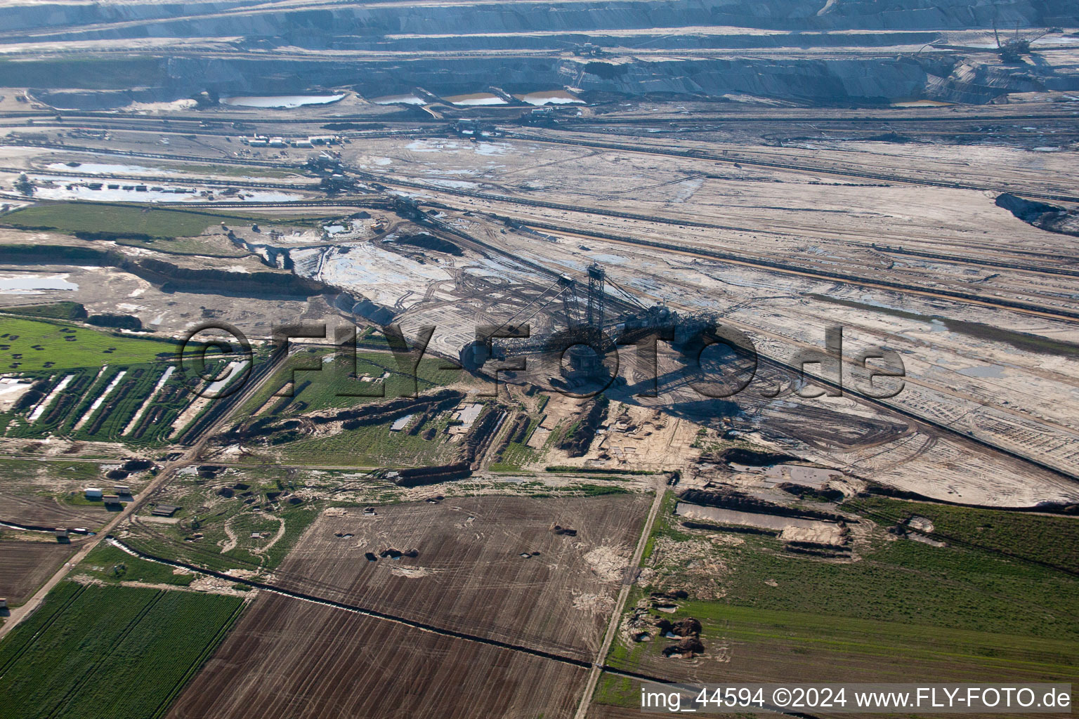 Vue aérienne de Extraction de lignite à ciel ouvert à Inden dans le département Rhénanie du Nord-Westphalie, Allemagne