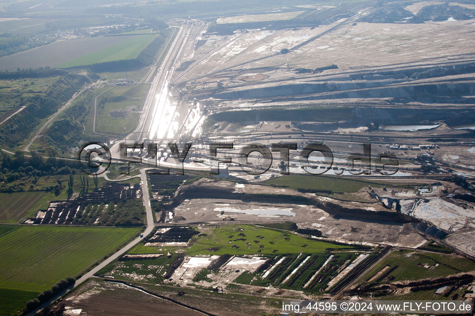 Vue aérienne de Extraction de lignite à ciel ouvert à Inden dans le département Rhénanie du Nord-Westphalie, Allemagne