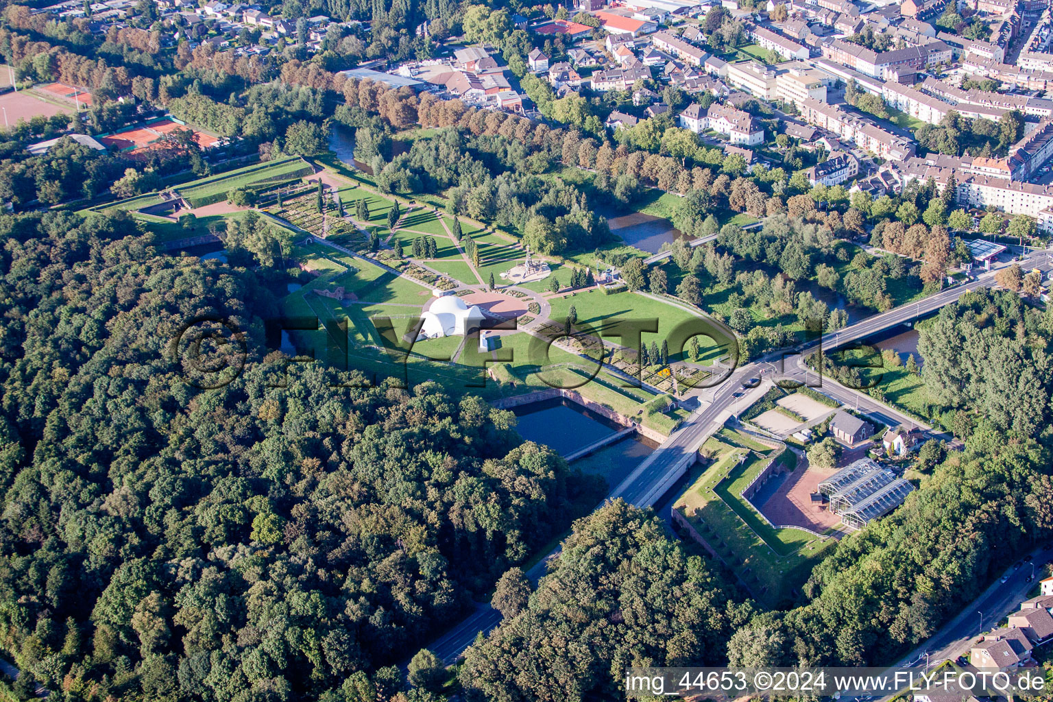 Vue aérienne de Parc de la poudrière Jülich / Brückenkopfpark à Jülich dans le département Rhénanie du Nord-Westphalie, Allemagne