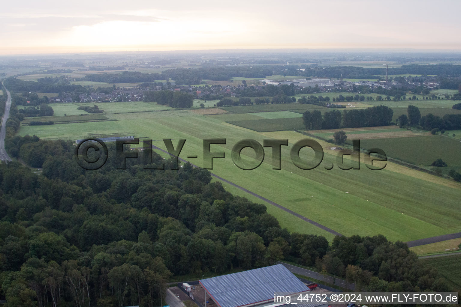 Grefrath dans le département Rhénanie du Nord-Westphalie, Allemagne vue d'en haut