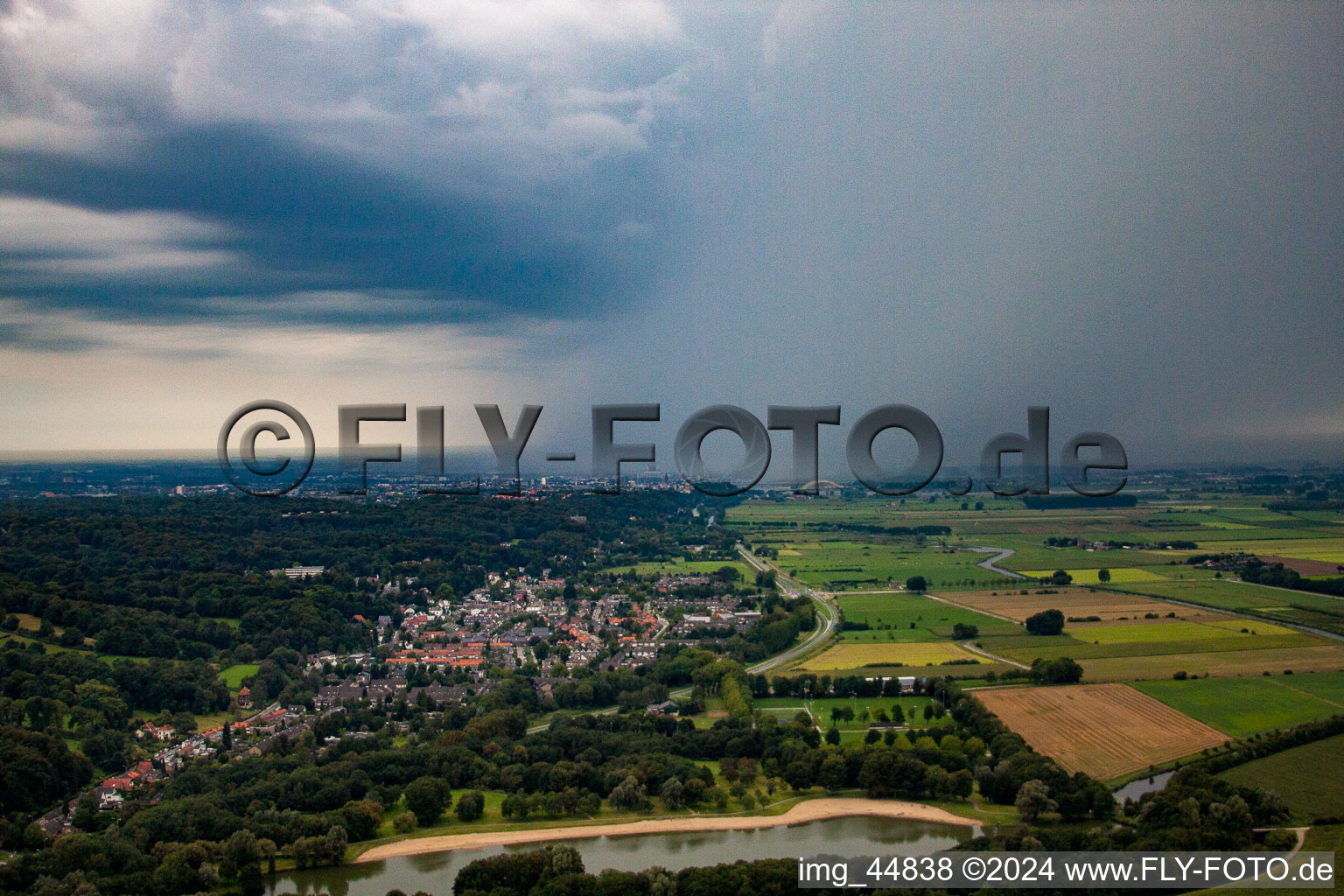 Vue aérienne de Nimègue à Zyfflich dans le département Rhénanie du Nord-Westphalie, Allemagne