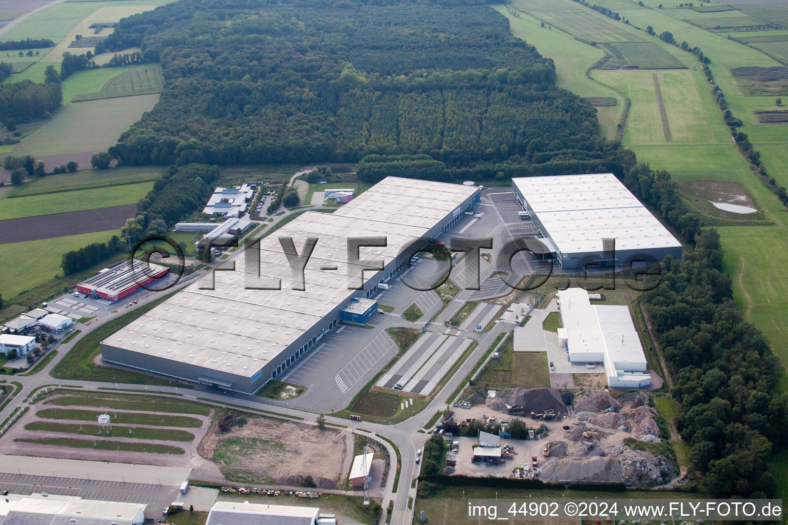 Zone industrielle de Horst à le quartier Minderslachen in Kandel dans le département Rhénanie-Palatinat, Allemagne d'en haut