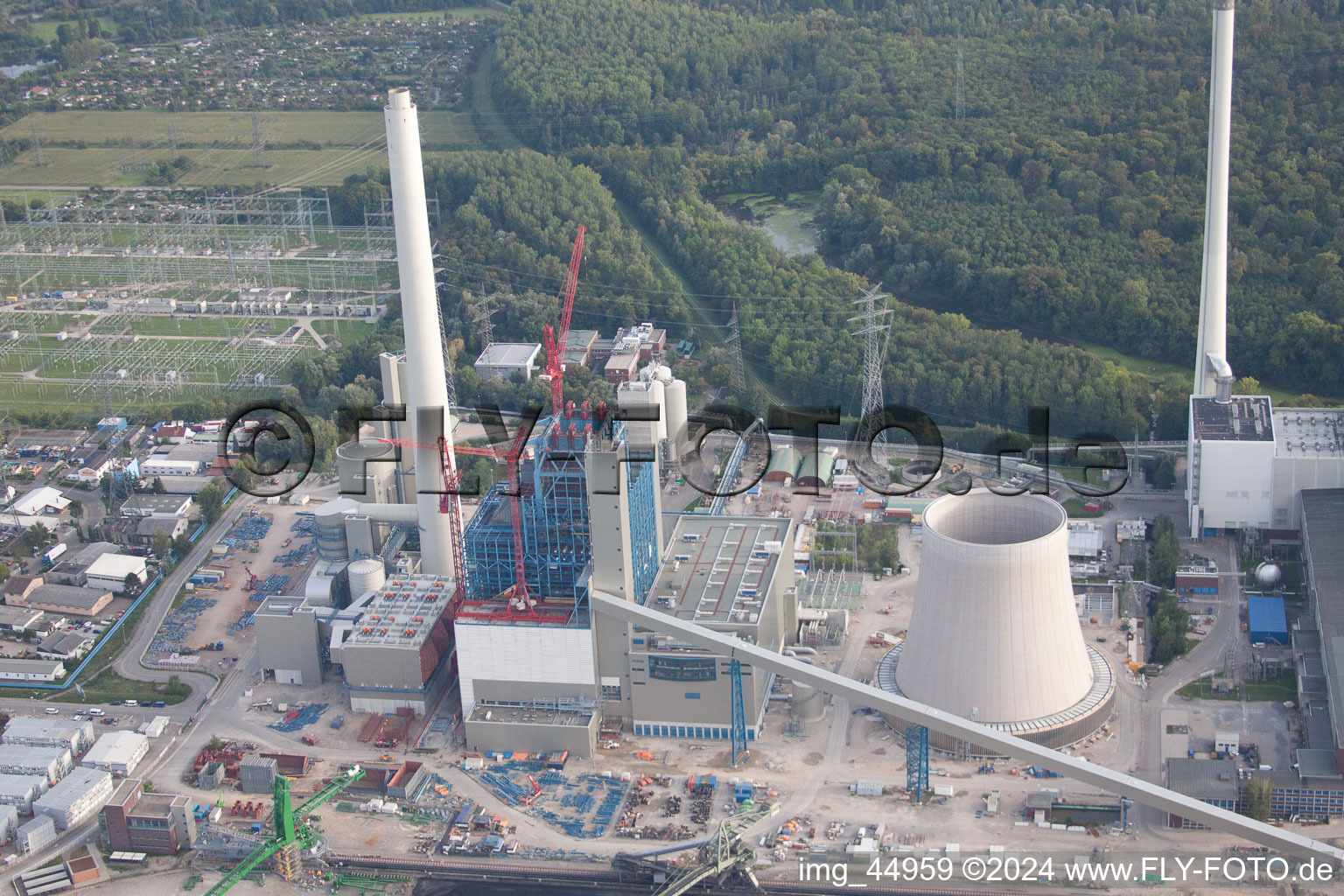 Vue d'oiseau de ENBW à le quartier Rheinhafen in Karlsruhe dans le département Bade-Wurtemberg, Allemagne