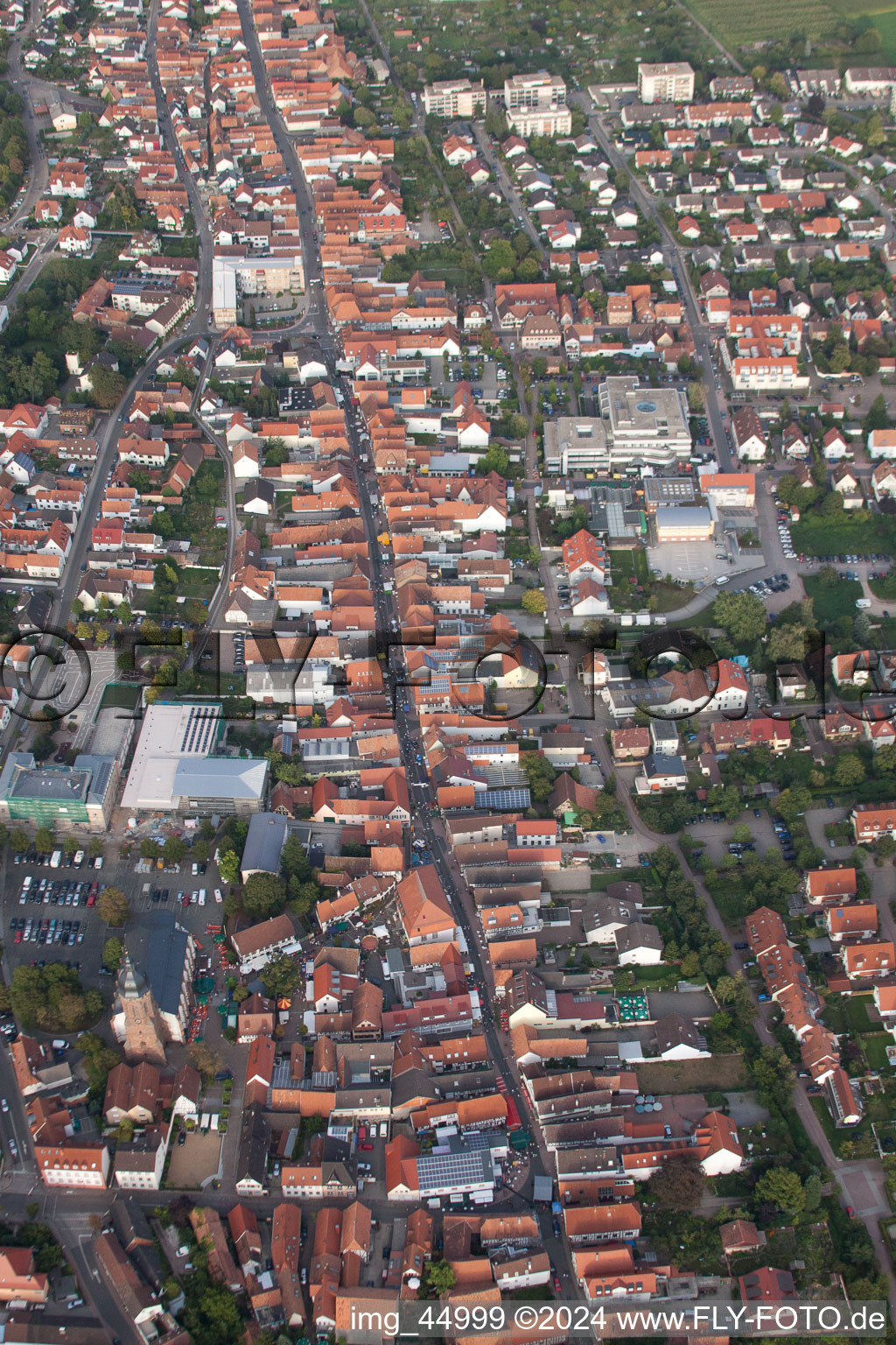 Vue aérienne de Fête de la ville 2011 à Kandel dans le département Rhénanie-Palatinat, Allemagne