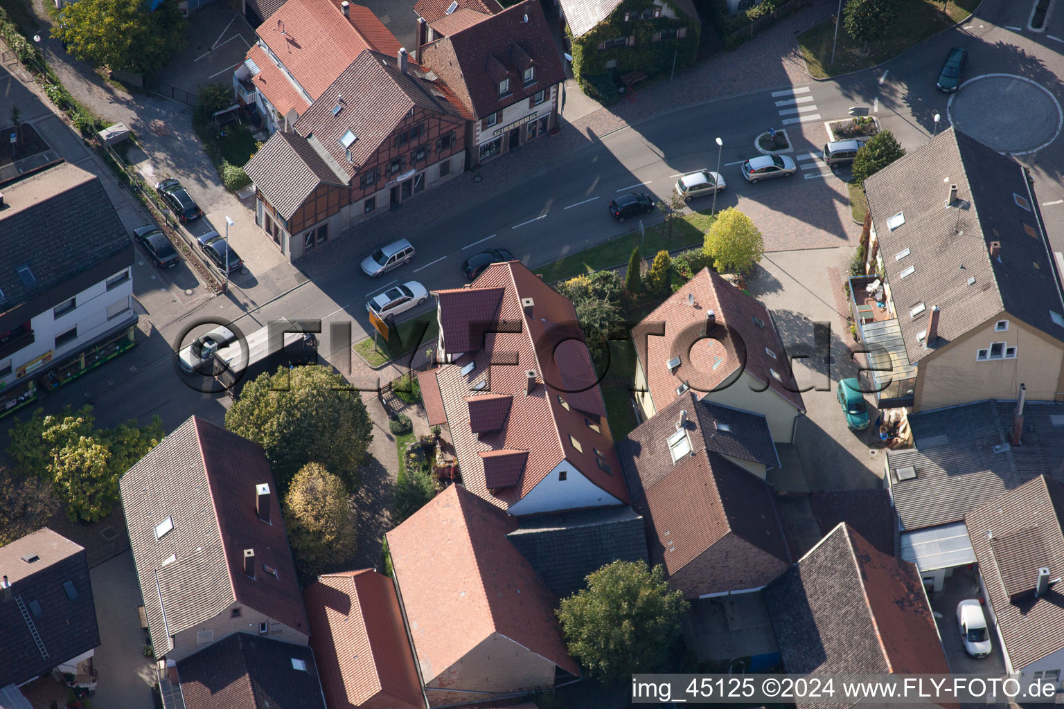 Rue Haupt à le quartier Langensteinbach in Karlsbad dans le département Bade-Wurtemberg, Allemagne d'en haut