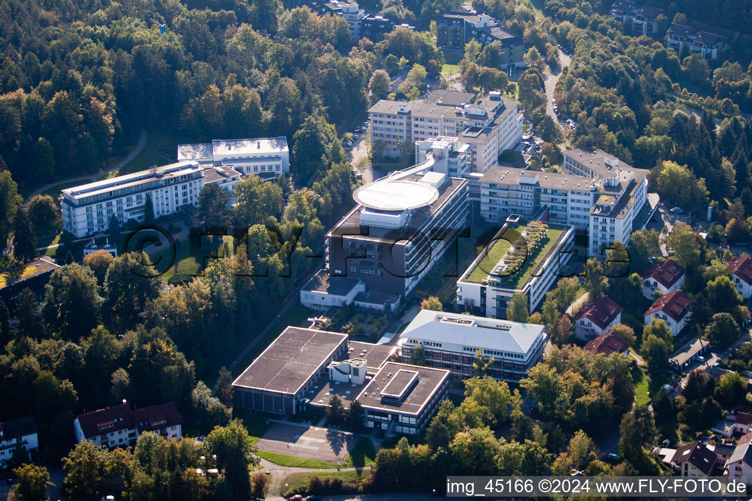 Vue aérienne de Clinique SRH Karlsbad-Langensteinbach à le quartier Langensteinbach in Karlsbad dans le département Bade-Wurtemberg, Allemagne