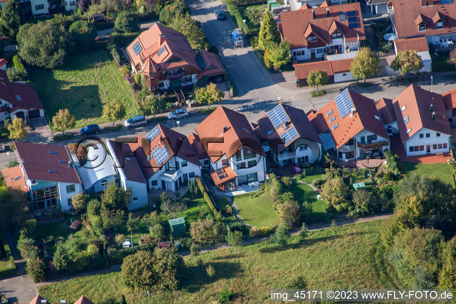Photographie aérienne de Rue Mozart à le quartier Langensteinbach in Karlsbad dans le département Bade-Wurtemberg, Allemagne