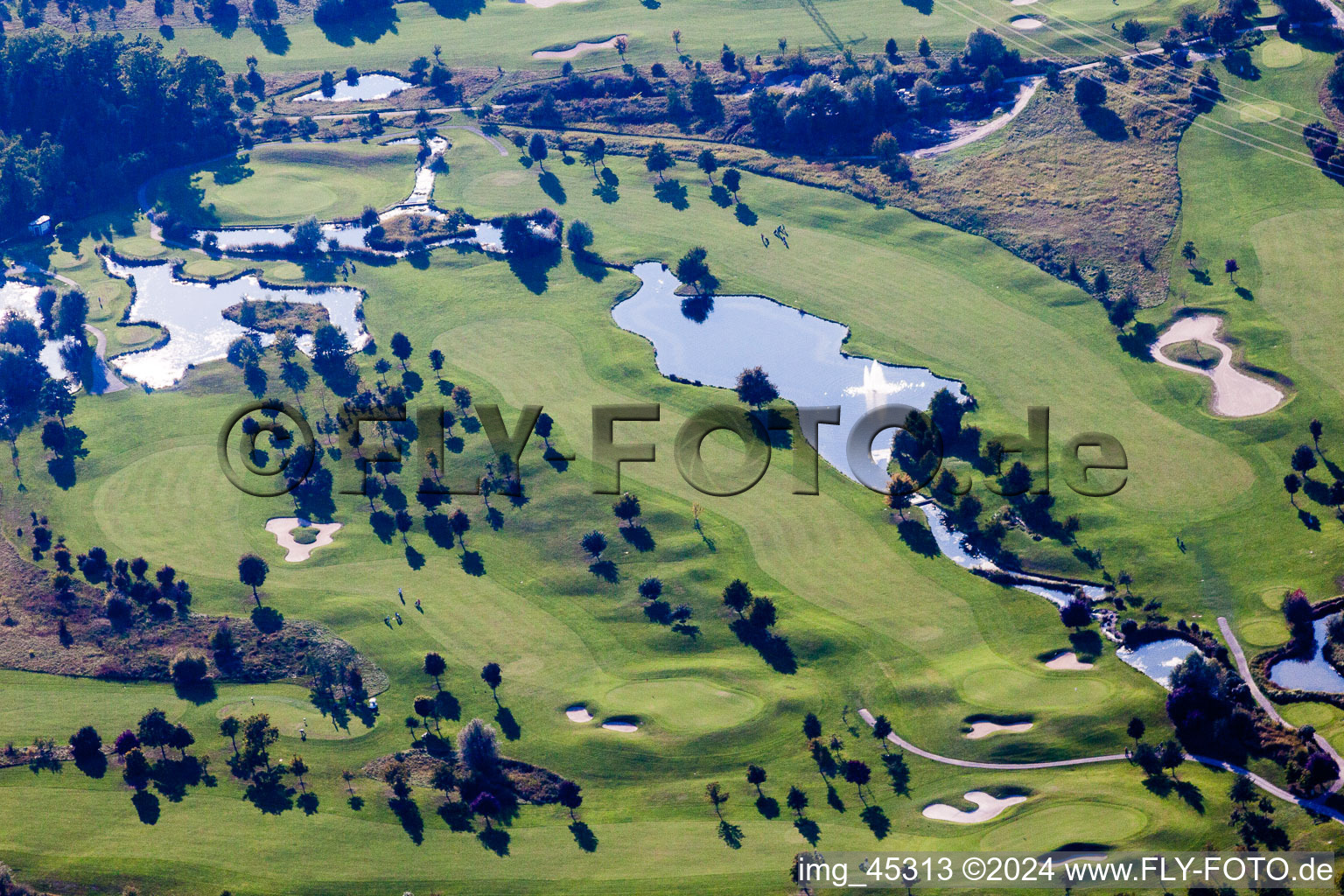 Vue aérienne de Club de golf Hofgut Scheibenhardt à Ettlingen dans le département Bade-Wurtemberg, Allemagne