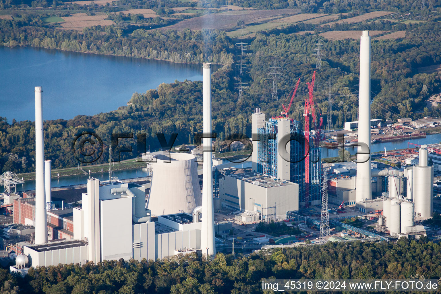 ENBW à le quartier Rheinhafen in Karlsruhe dans le département Bade-Wurtemberg, Allemagne d'en haut