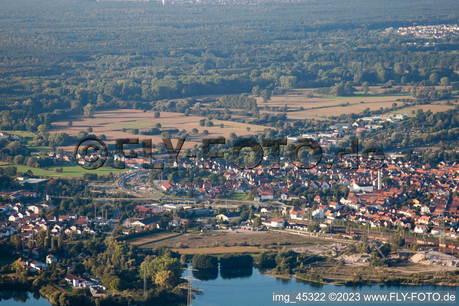 Vue aérienne de Quartier Maximiliansau in Wörth am Rhein dans le département Rhénanie-Palatinat, Allemagne