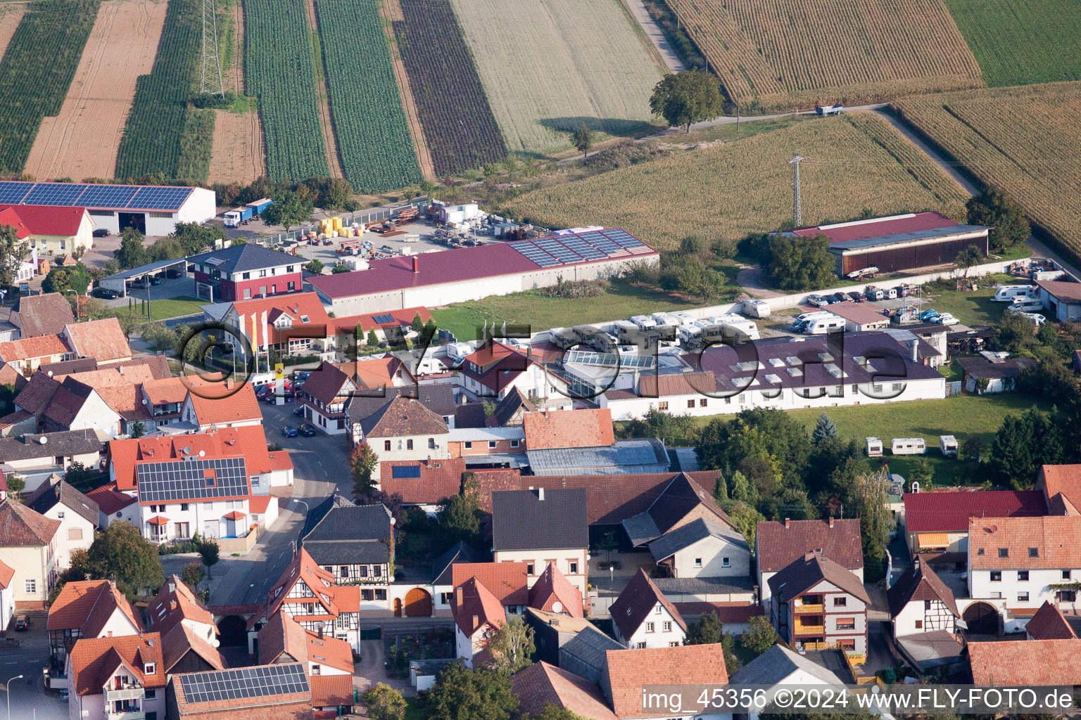 Minfeld dans le département Rhénanie-Palatinat, Allemagne vue du ciel