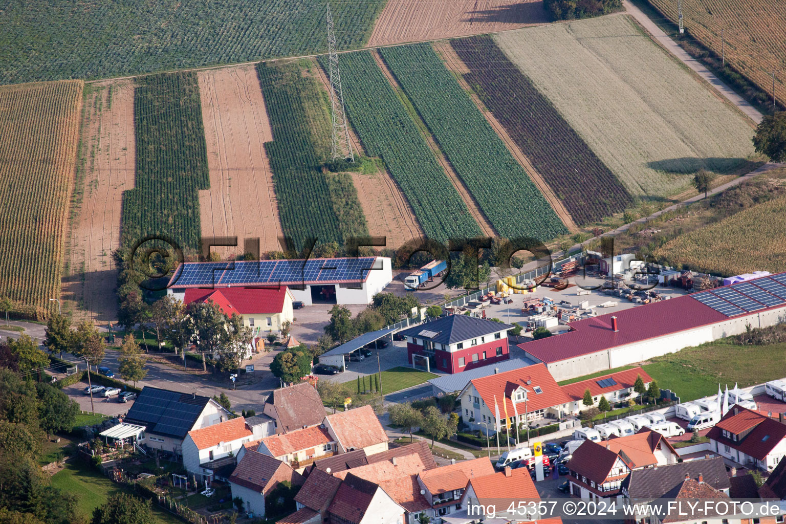 Enregistrement par drone de Minfeld dans le département Rhénanie-Palatinat, Allemagne