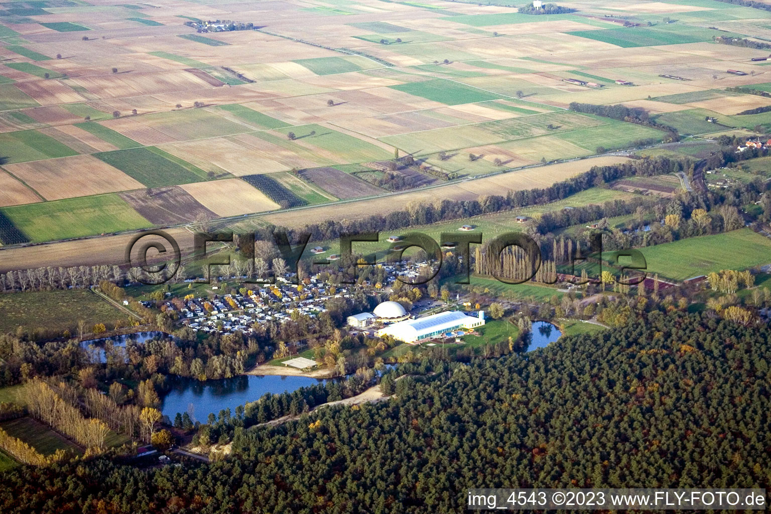 Vue aérienne de Moby Dick, camping à Rülzheim dans le département Rhénanie-Palatinat, Allemagne