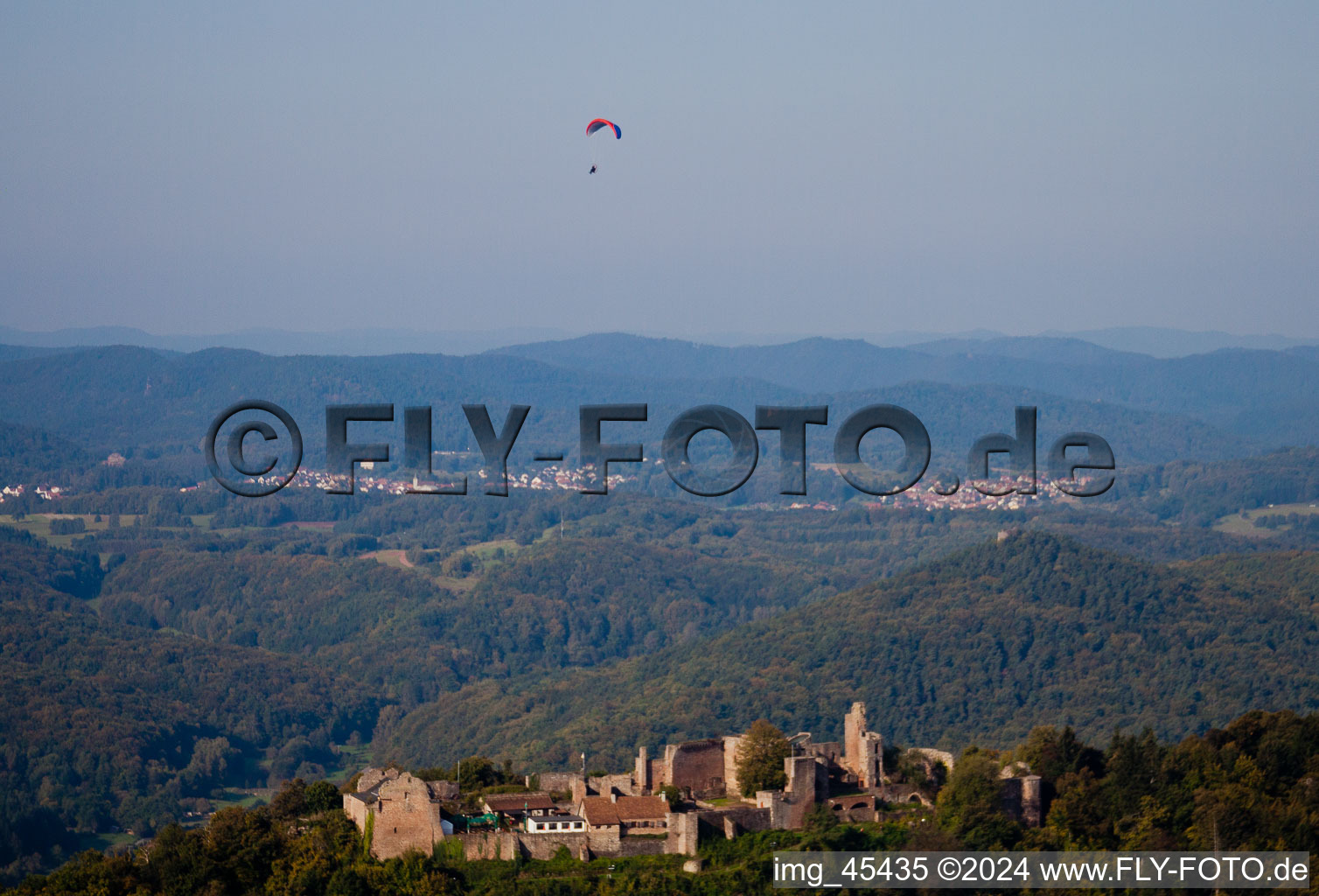 Eschbach dans le département Rhénanie-Palatinat, Allemagne depuis l'avion