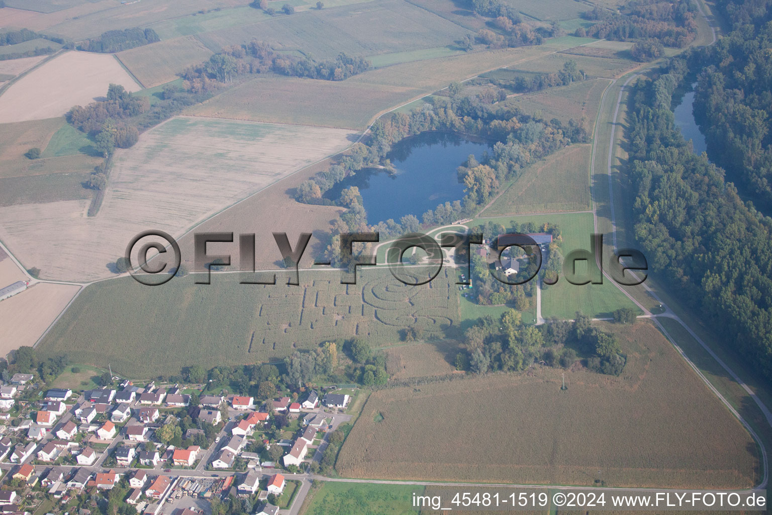 Leimersheim dans le département Rhénanie-Palatinat, Allemagne depuis l'avion