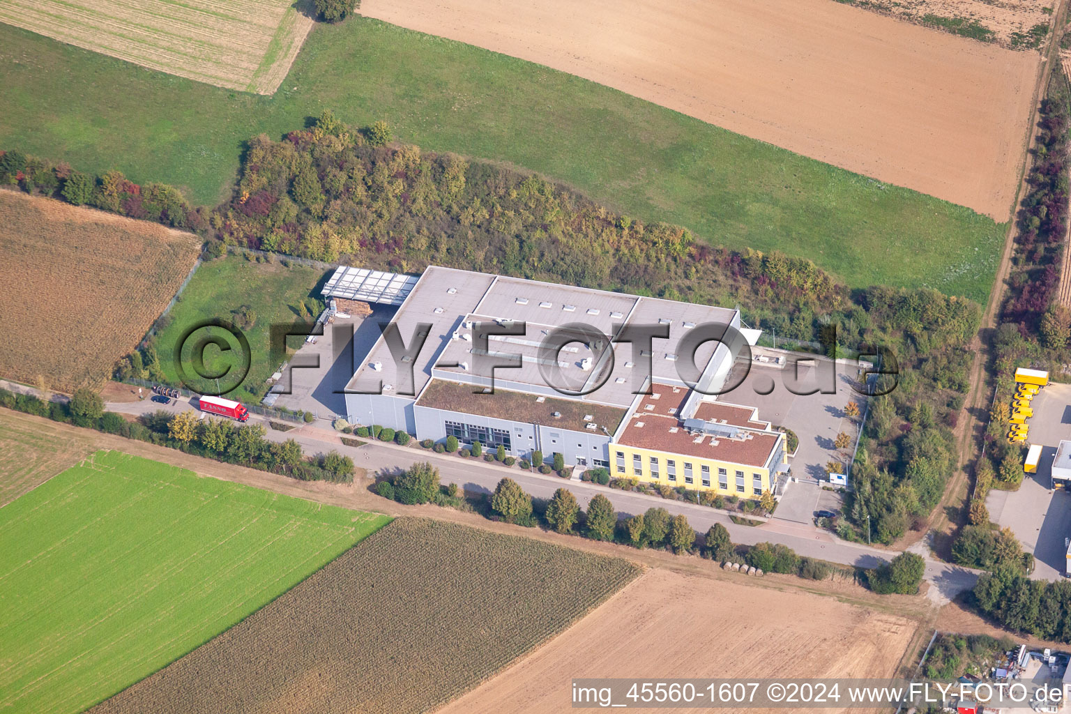 Vue aérienne de Services d'inspection VCray à le quartier Dühren in Sinsheim dans le département Bade-Wurtemberg, Allemagne