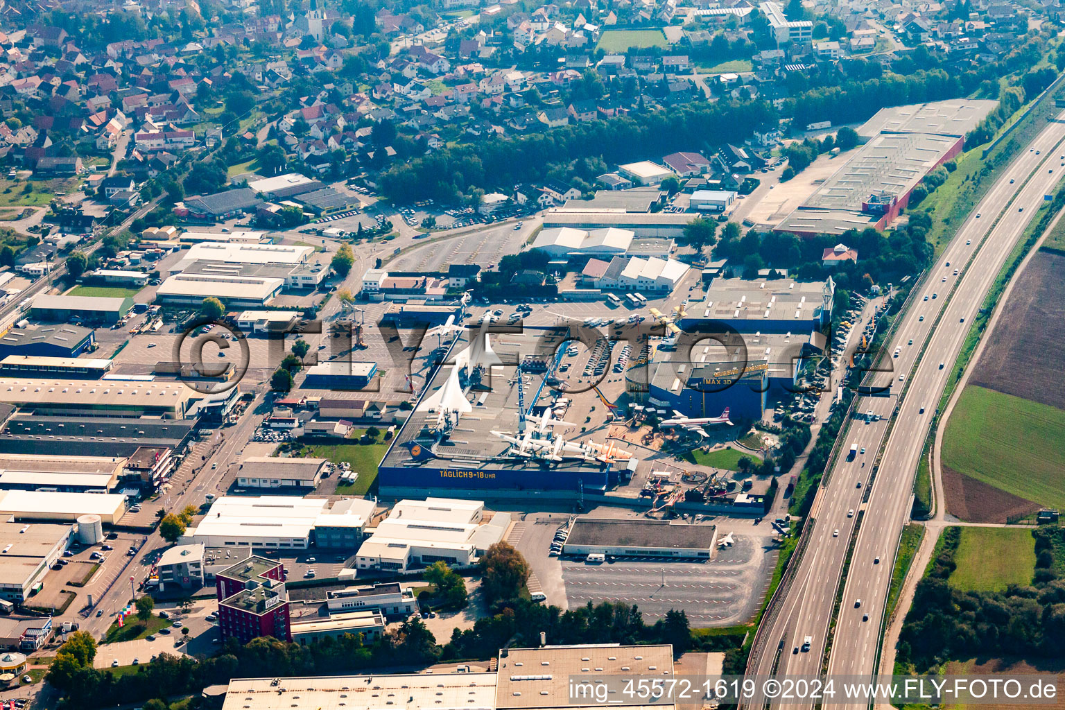 Musée de la technologie à le quartier Steinsfurt in Sinsheim dans le département Bade-Wurtemberg, Allemagne depuis l'avion