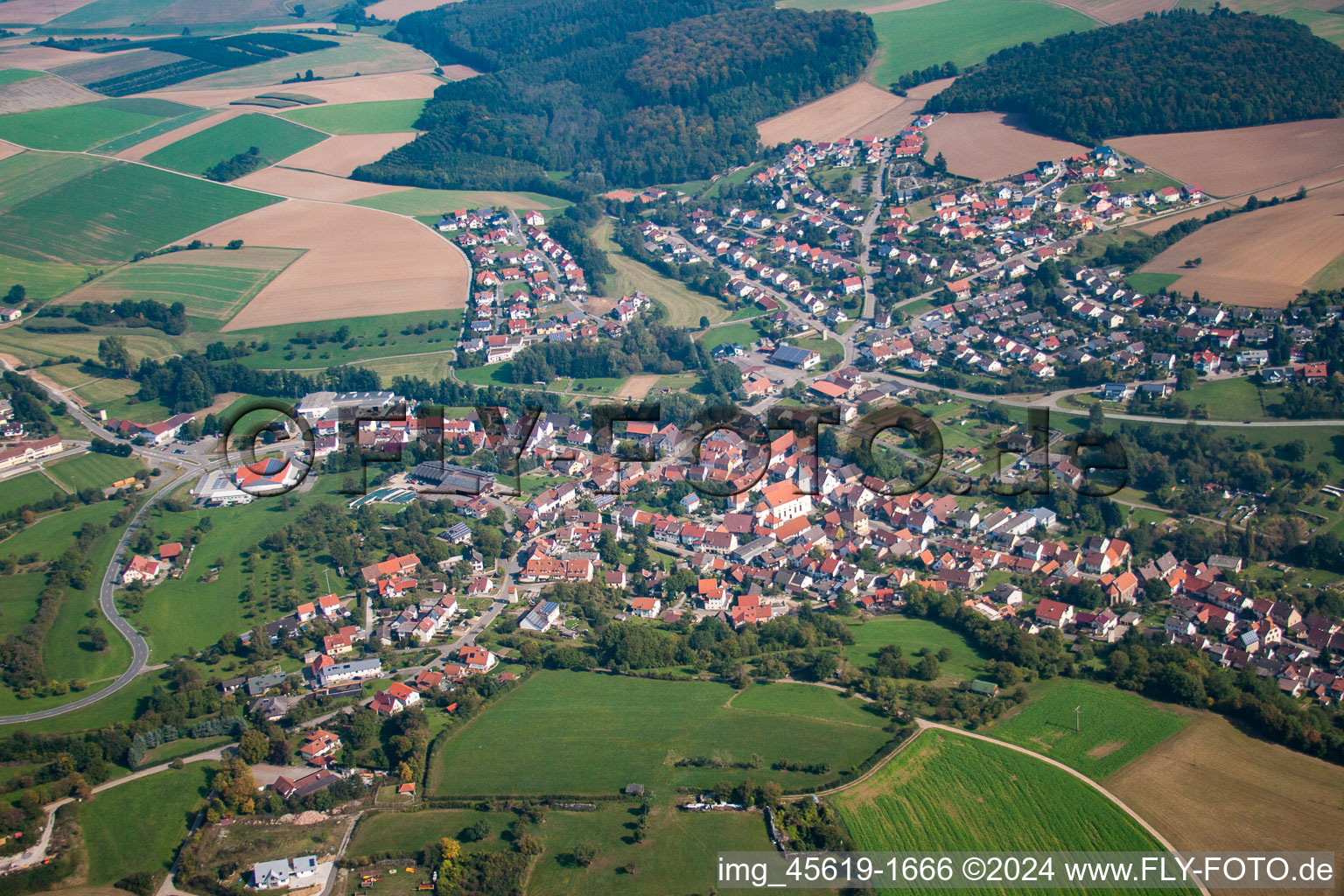 Vue aérienne de Quartier Sulzbach in Billigheim dans le département Bade-Wurtemberg, Allemagne