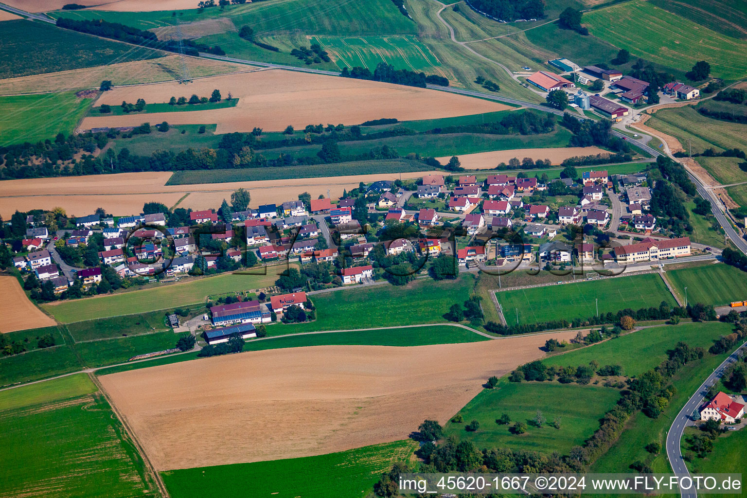 Vue aérienne de Nelkenstr à le quartier Sulzbach in Billigheim dans le département Bade-Wurtemberg, Allemagne