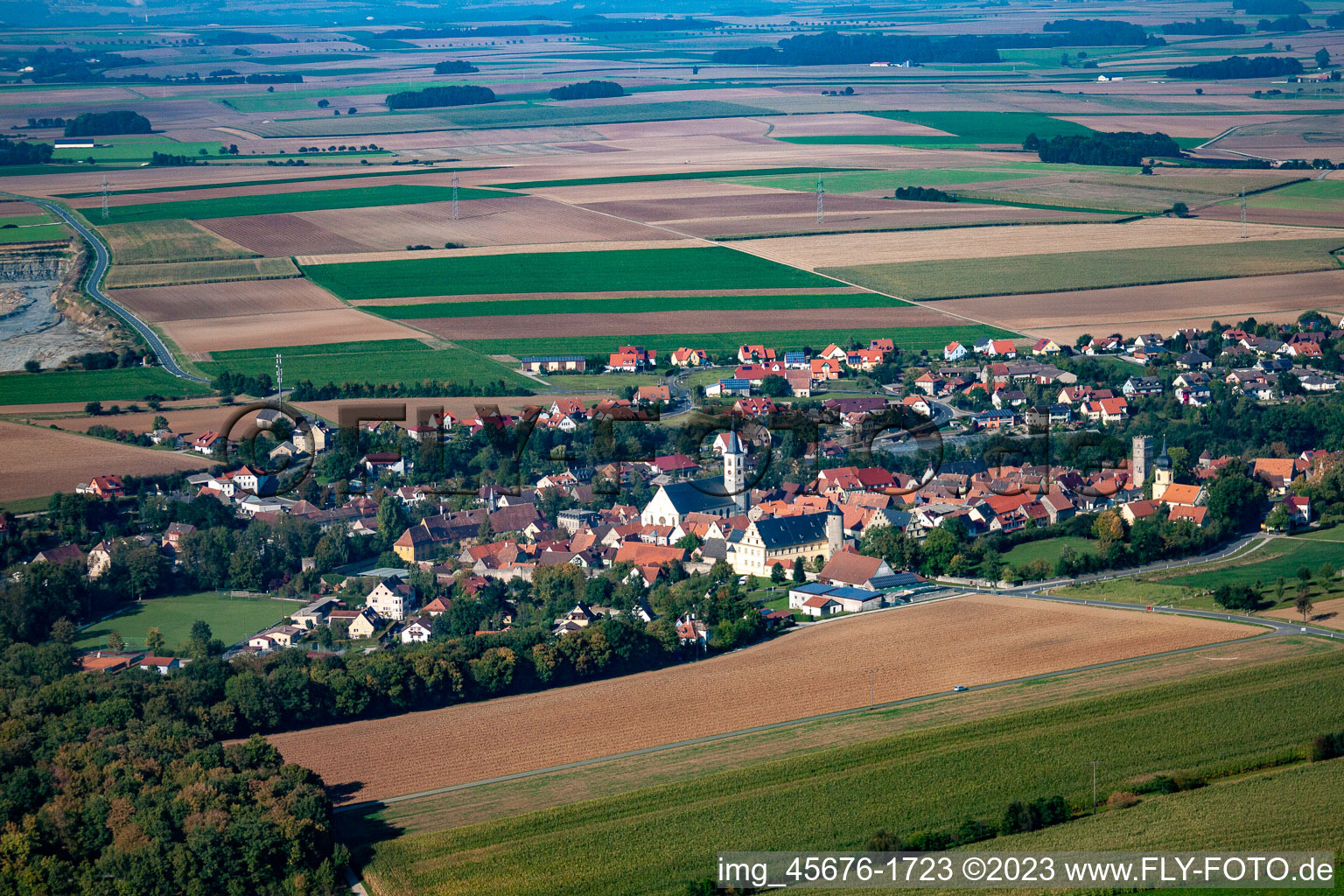 Vue aérienne de Aub dans le département Bade-Wurtemberg, Allemagne