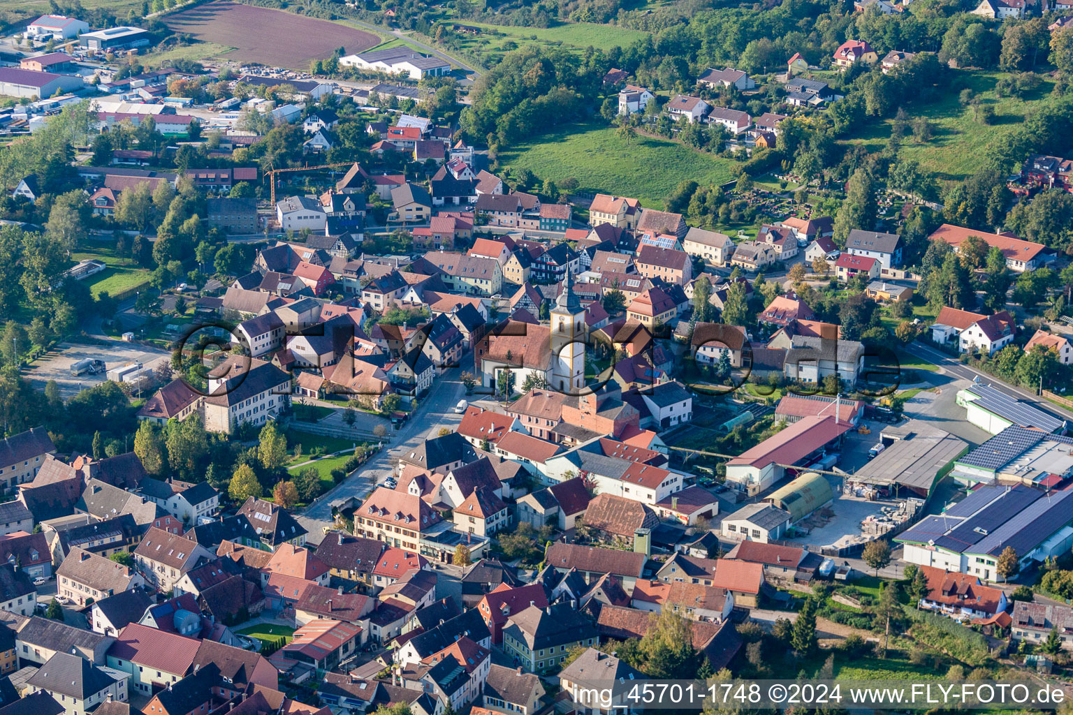 Vue aérienne de Burghaslach dans le département Bavière, Allemagne