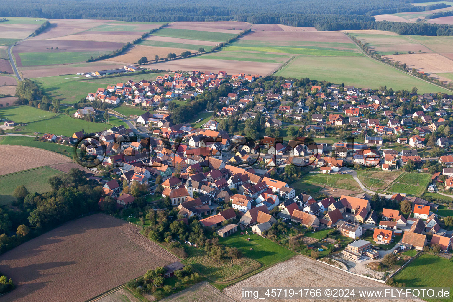 Vue aérienne de Quartier Steppach in Pommersfelden dans le département Bavière, Allemagne