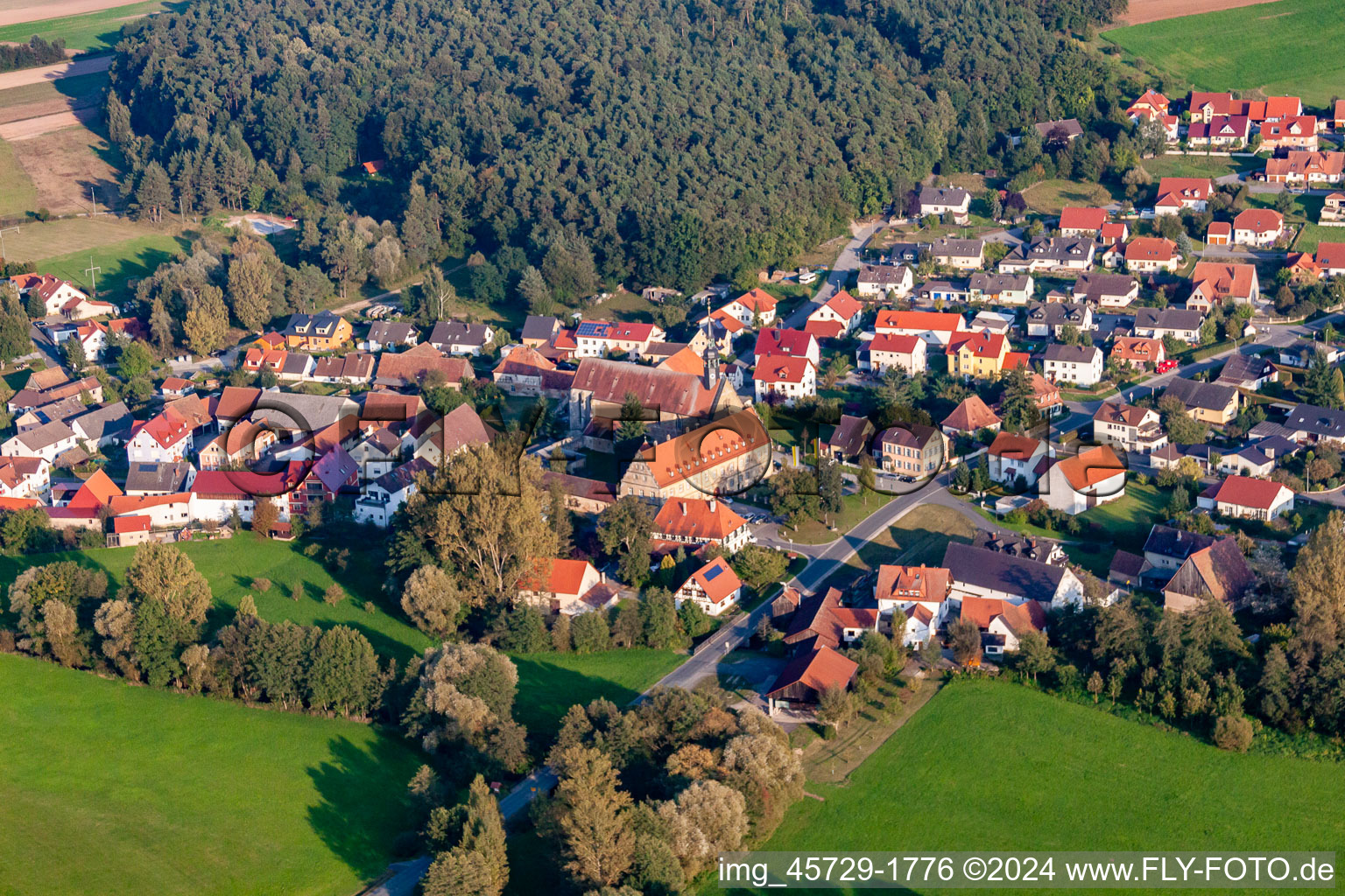 Vue aérienne de Quartier Schlüsselau in Frensdorf dans le département Bavière, Allemagne