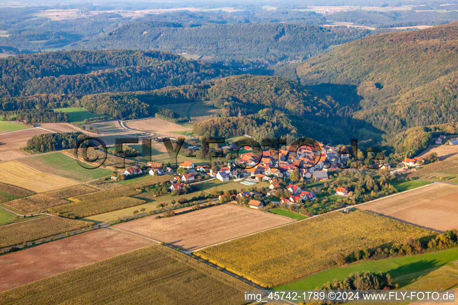 Vue aérienne de Quartier Oberngrub in Heiligenstadt in Oberfranken dans le département Bavière, Allemagne