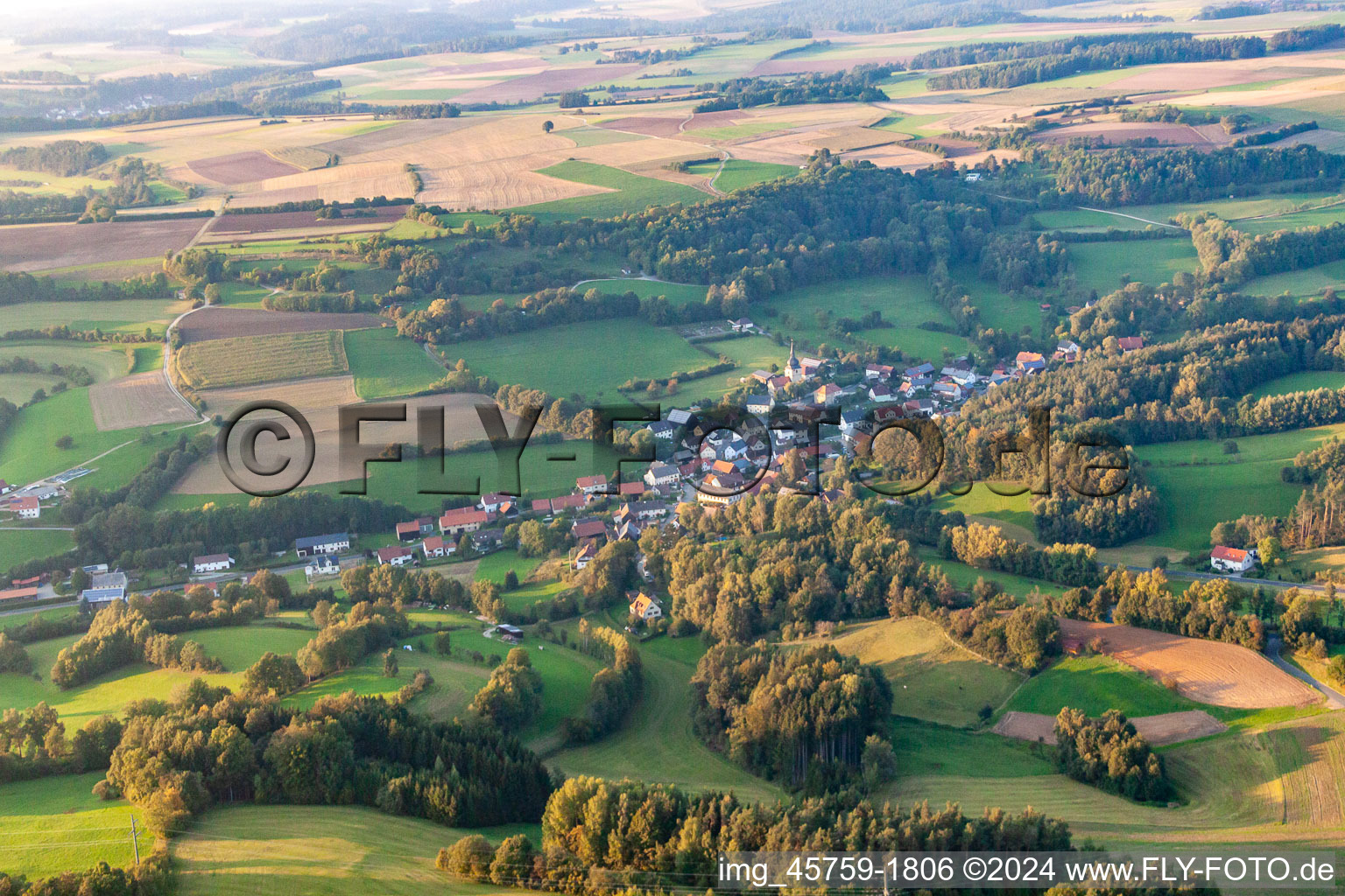 Vue aérienne de Quartier Busbach in Eckersdorf dans le département Bavière, Allemagne