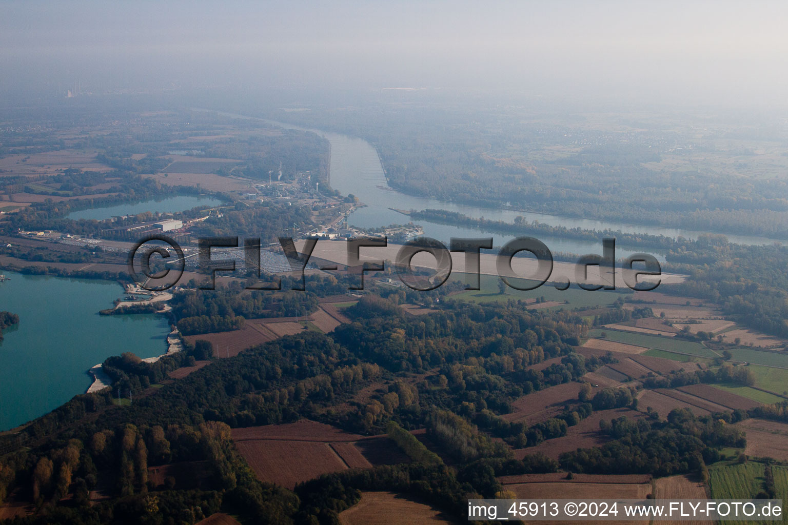 Port à Lauterbourg dans le département Bas Rhin, France hors des airs