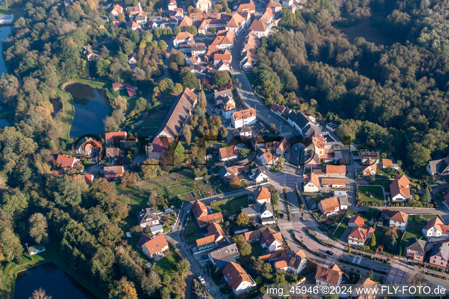 Quartier Neulauterburg in Lauterbourg dans le département Bas Rhin, France d'en haut