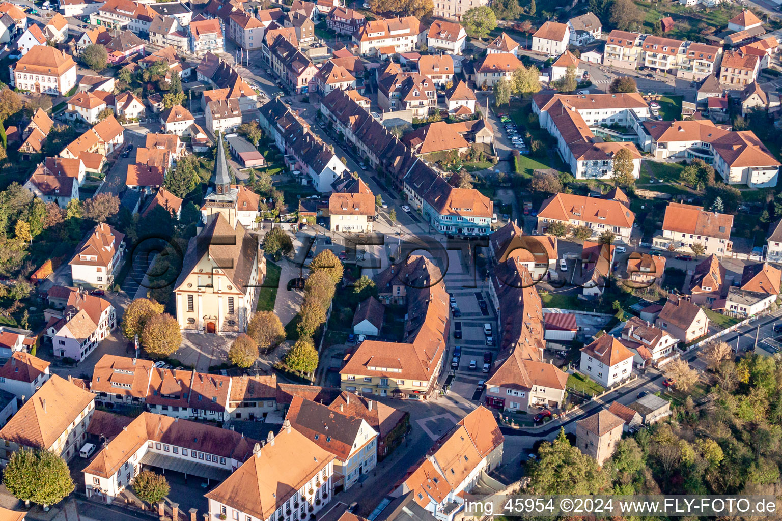 Quartier Neulauterburg in Lauterbourg dans le département Bas Rhin, France hors des airs