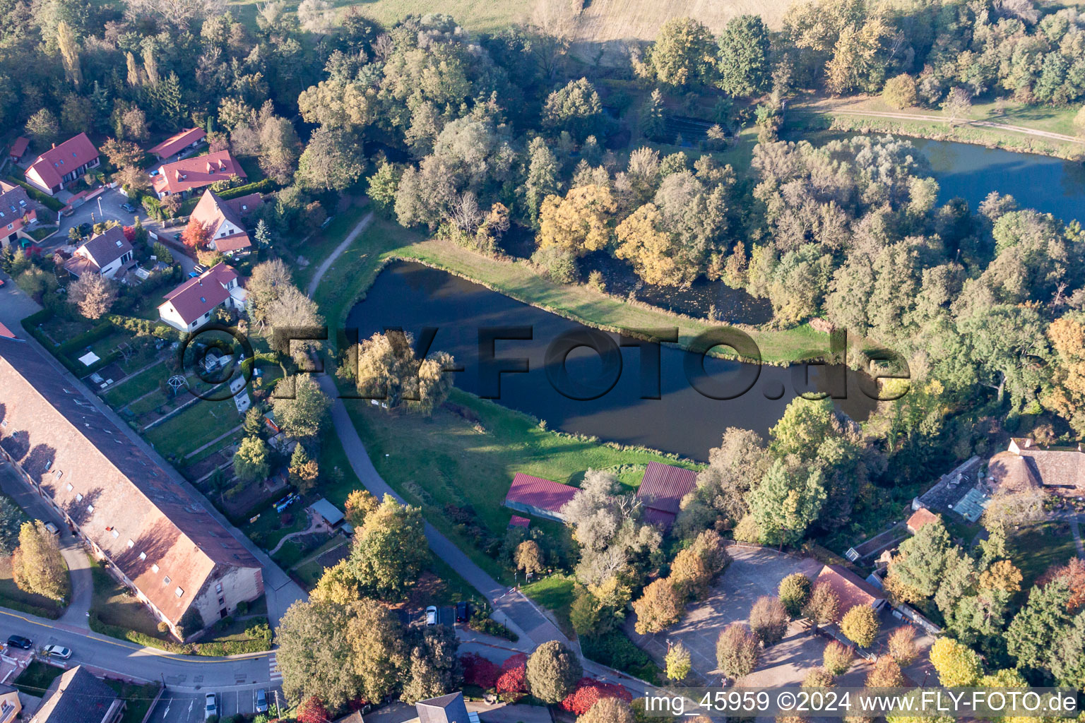 Quartier Neulauterburg in Lauterbourg dans le département Bas Rhin, France depuis l'avion