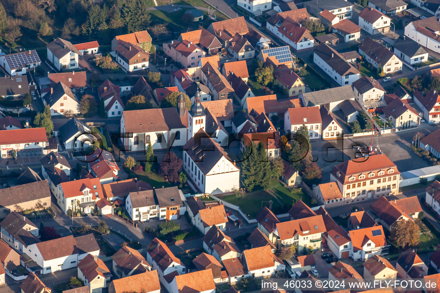 Quartier Neuburg in Neuburg am Rhein dans le département Rhénanie-Palatinat, Allemagne vue du ciel