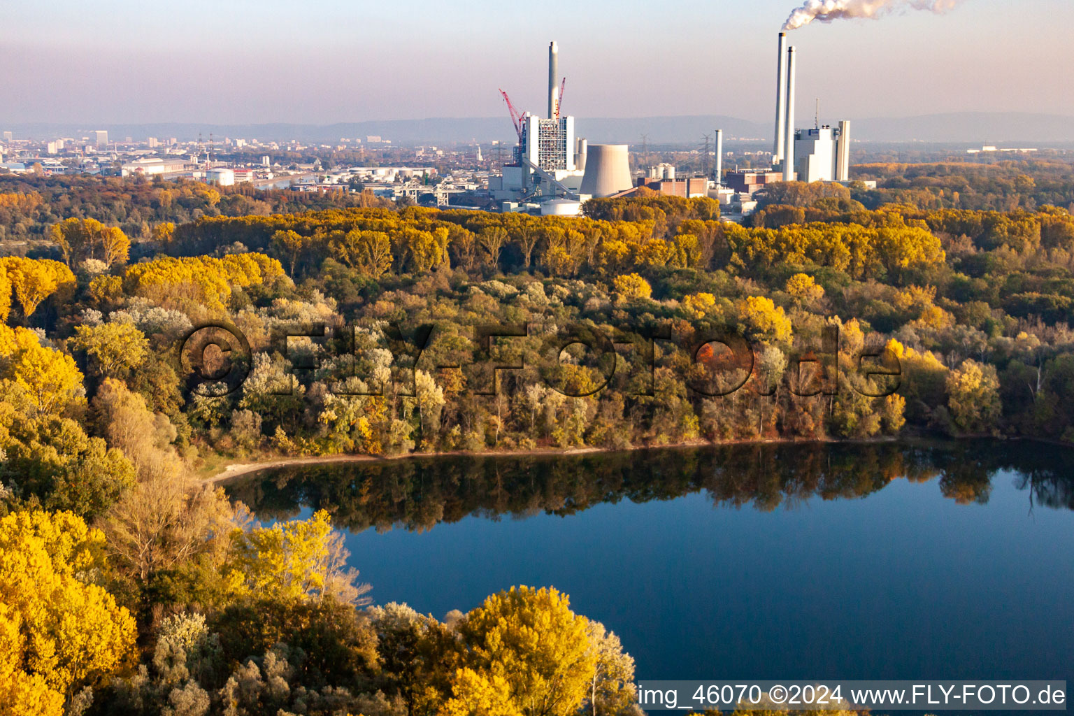 Photographie aérienne de Centrale à charbon ENBW sur le Rhin à le quartier Daxlanden in Karlsruhe dans le département Bade-Wurtemberg, Allemagne