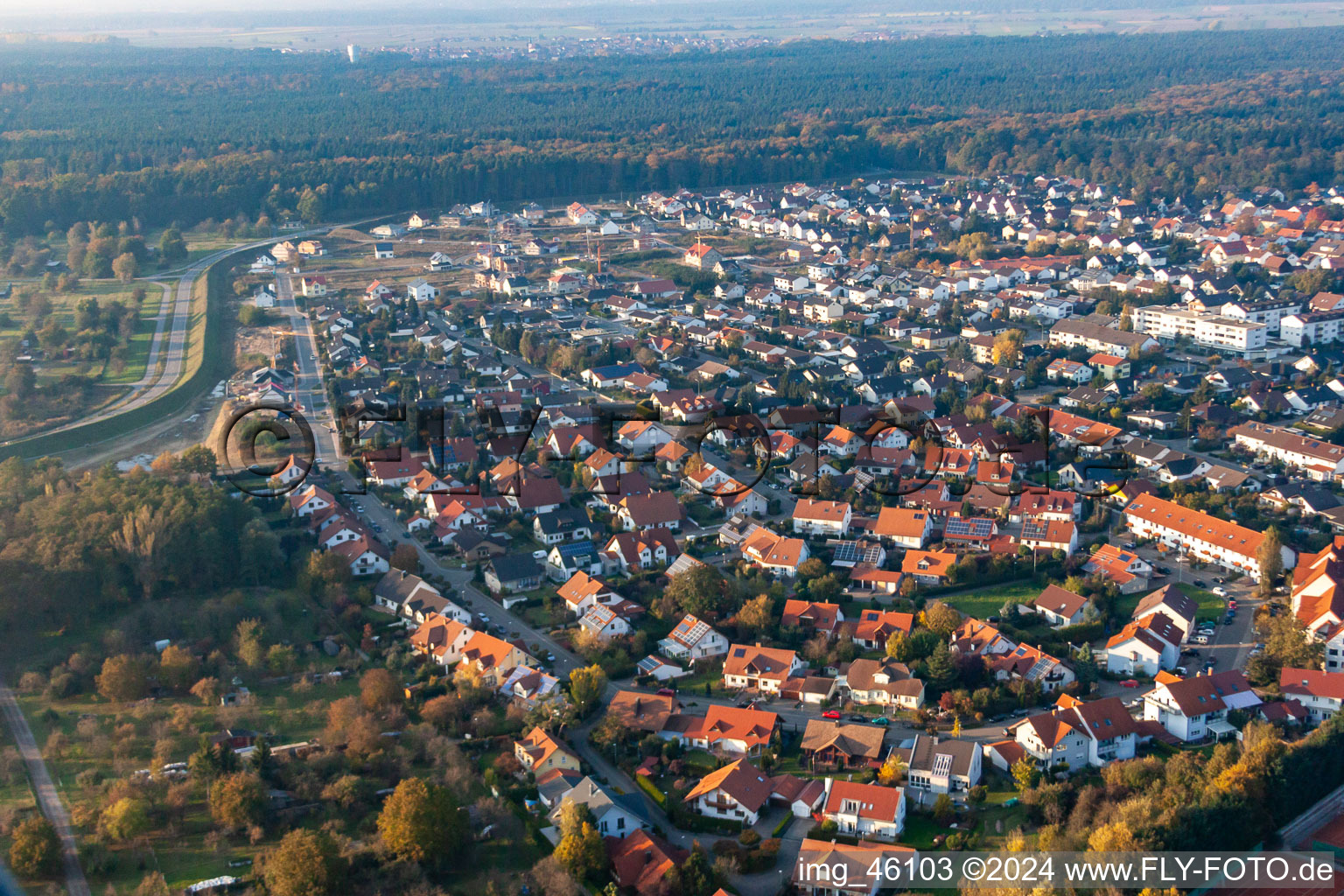 Vue aérienne de Jockgrim dans le département Rhénanie-Palatinat, Allemagne