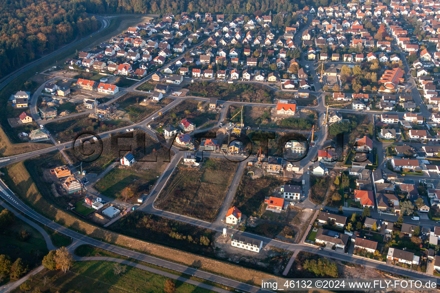 Vue oblique de Forstlandallee à Jockgrim dans le département Rhénanie-Palatinat, Allemagne