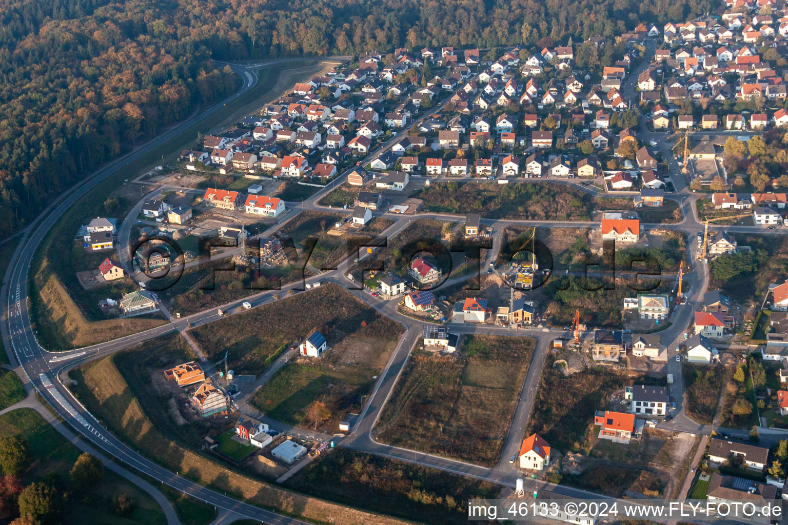 Forstlandallee à Jockgrim dans le département Rhénanie-Palatinat, Allemagne d'en haut