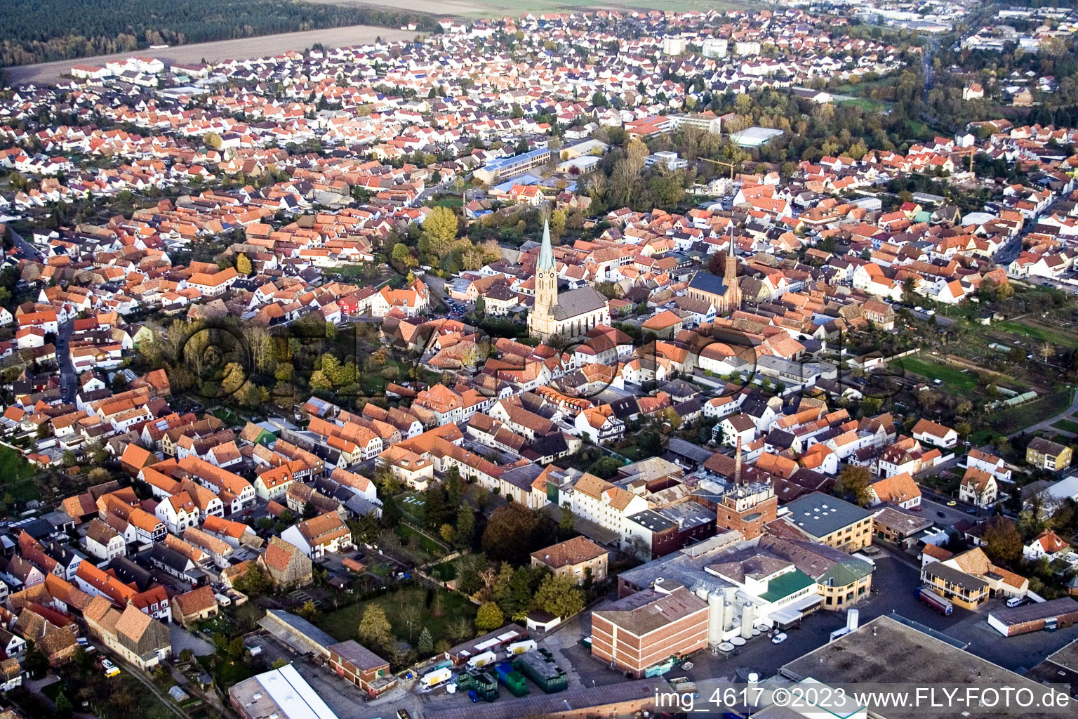 Vue oblique de De l'ouest à Bellheim dans le département Rhénanie-Palatinat, Allemagne