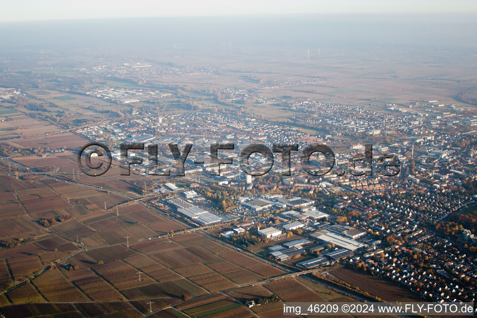 Vue aérienne de Zone industrielle du Nord à Landau in der Pfalz dans le département Rhénanie-Palatinat, Allemagne