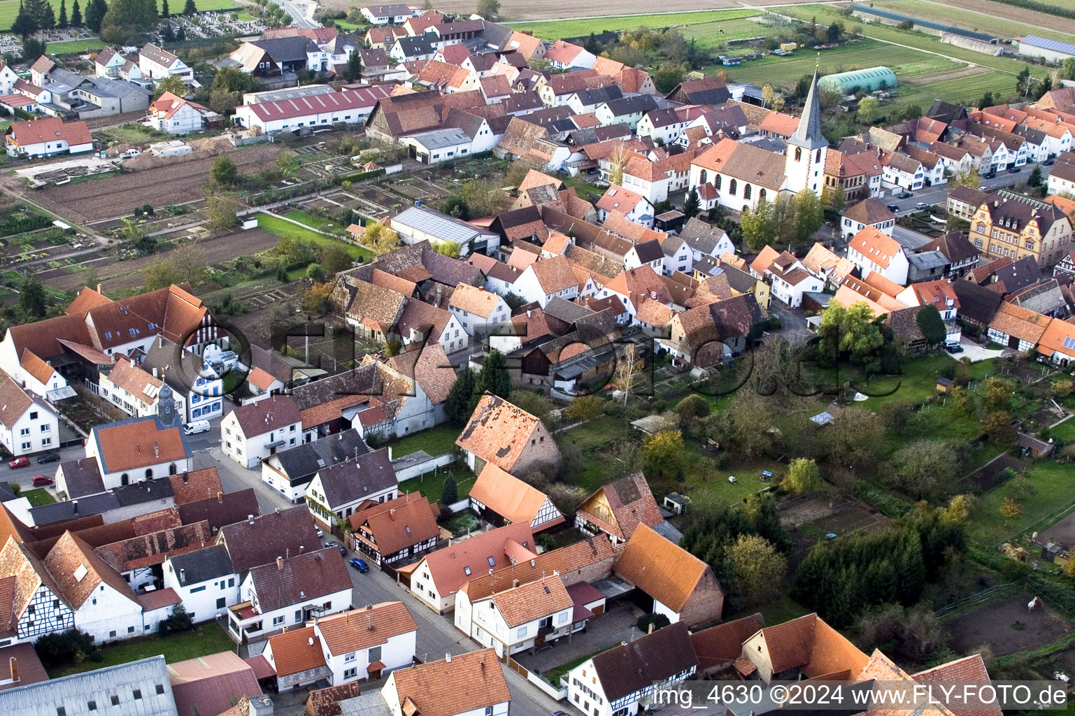 Vue aérienne de Quartier Ottersheim in Ottersheim bei Landau dans le département Rhénanie-Palatinat, Allemagne