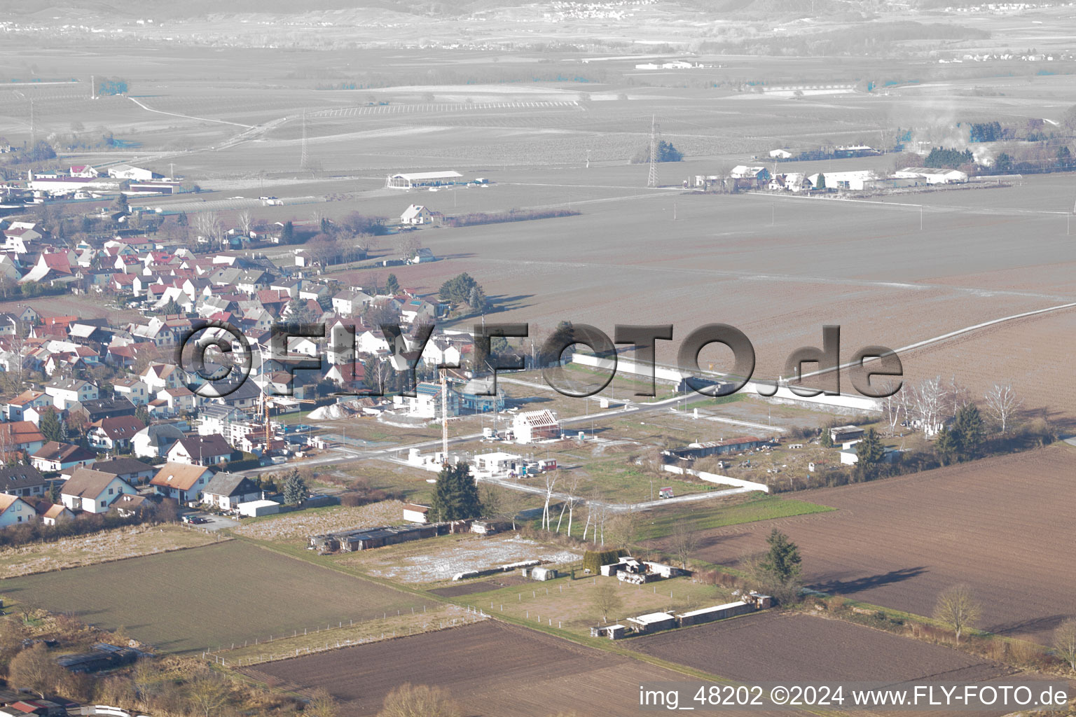 Minfeld dans le département Rhénanie-Palatinat, Allemagne du point de vue du drone