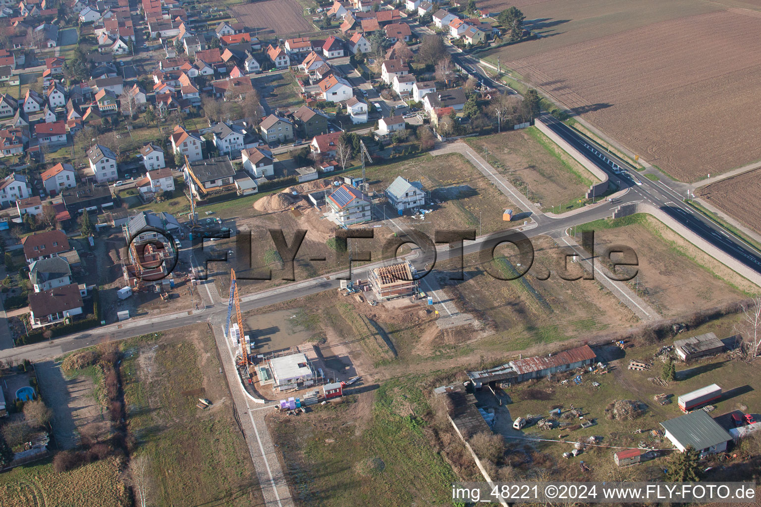 Minfeld dans le département Rhénanie-Palatinat, Allemagne du point de vue du drone