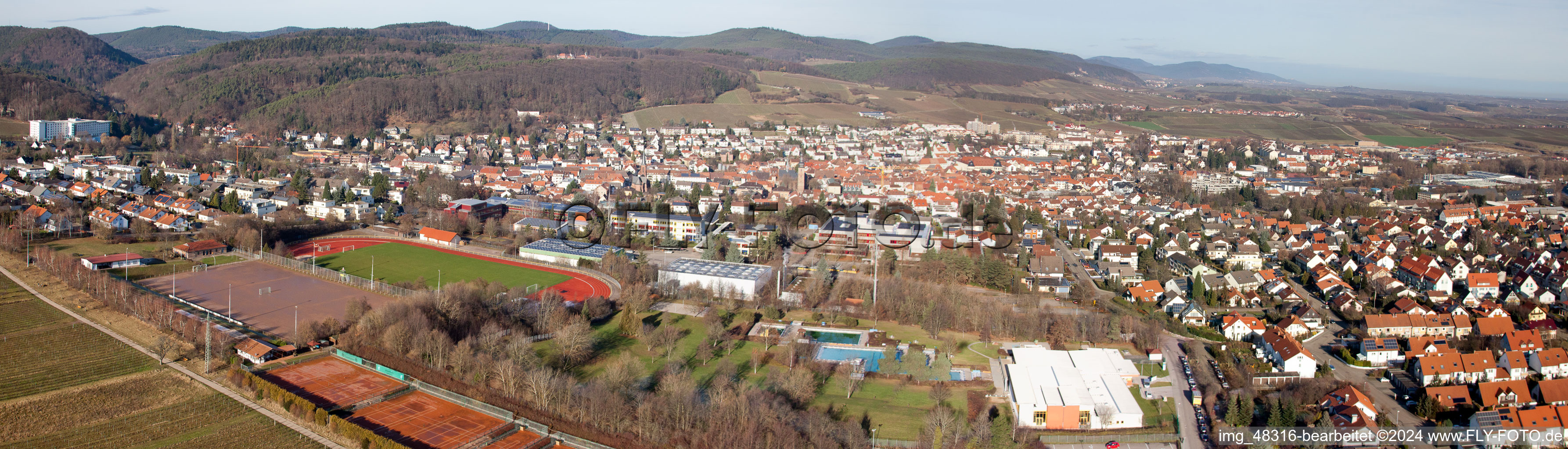 Vue aérienne de Panorama à Bad Bergzabern dans le département Rhénanie-Palatinat, Allemagne