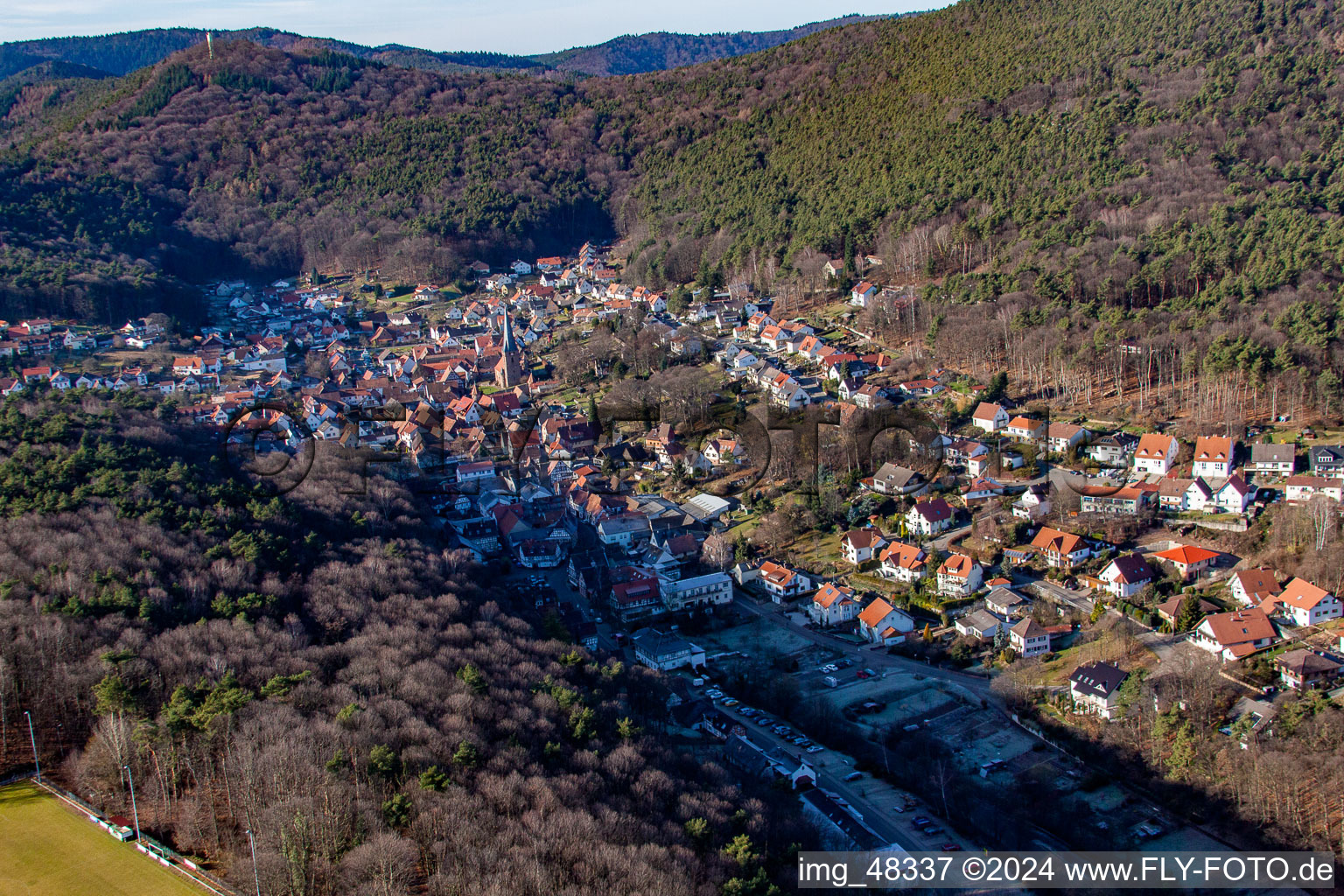 Enregistrement par drone de Dörrenbach dans le département Rhénanie-Palatinat, Allemagne