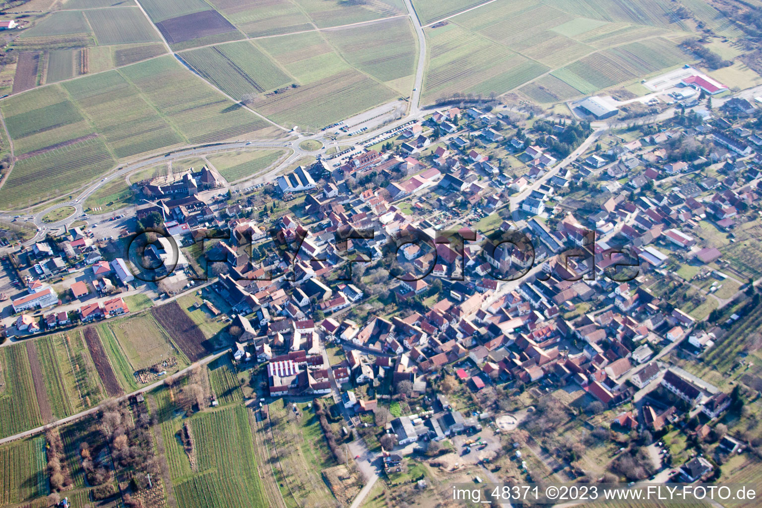 Quartier Schweigen in Schweigen-Rechtenbach dans le département Rhénanie-Palatinat, Allemagne vu d'un drone